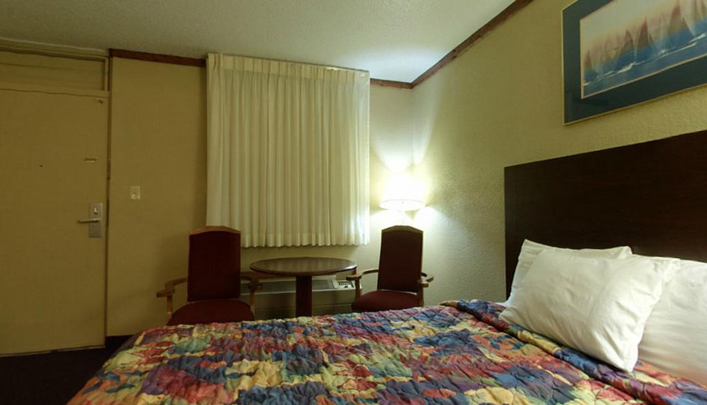 Americas Best Value Inn Newton Oda fotoğraf